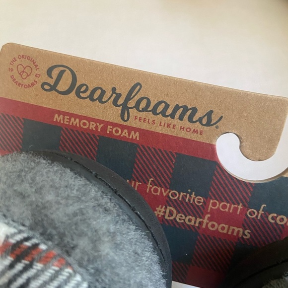Dearfoams memory foam and sherpa trim slippers – NEW - Picture 6 of 9